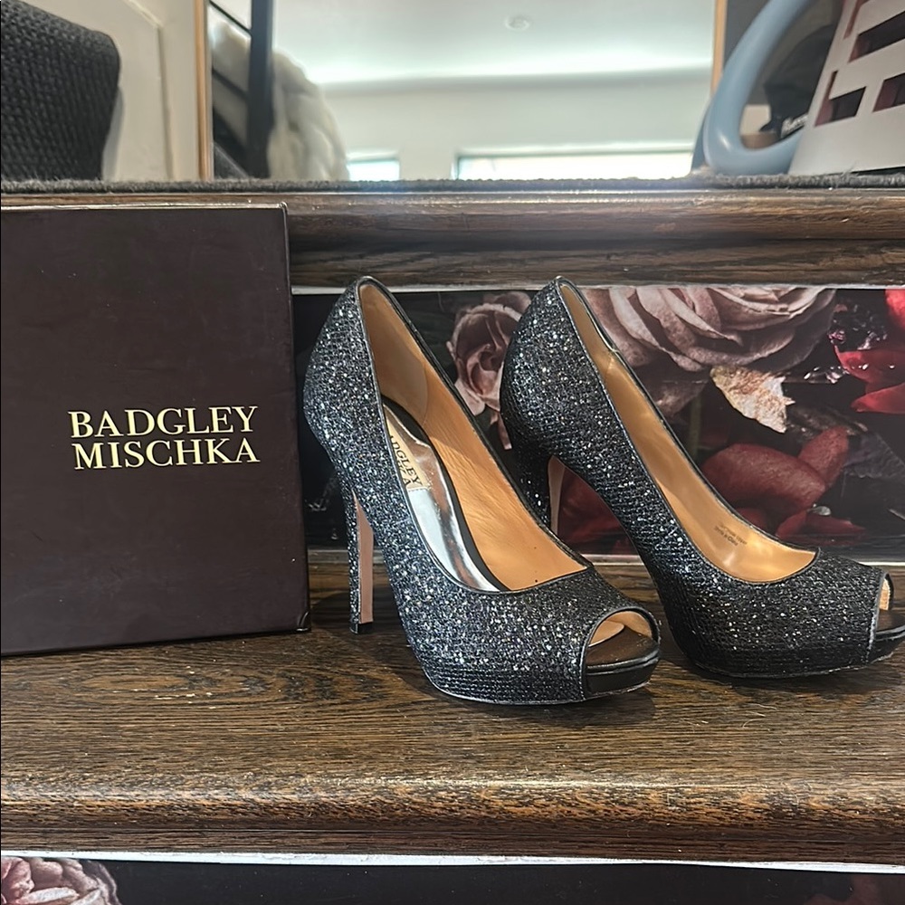 Badgley Mischka Brand New Black Sparkle Open Toe Pump